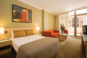 superieur-Travelodge-Wynyard_Courtyard-Room-3-1